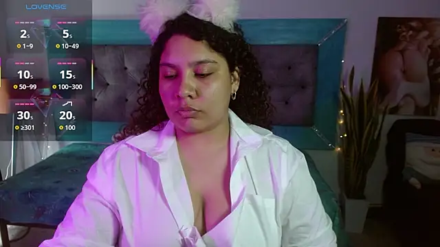 Snapshot of roxx_iie chatting on 10/22/25, 07:24 roxx iie online show from 10/22/25, 07:24