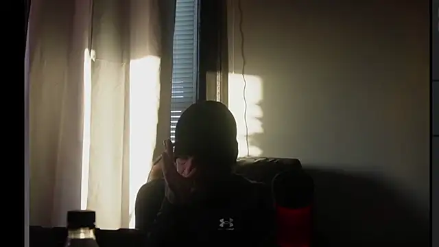 Snapshot of Vox_Personas chatting on 12/18/25, 10:13 Vox Personas online show from 12/18/25, 10:13