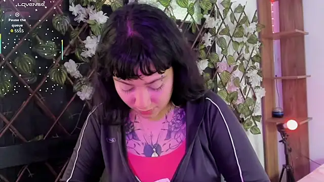 Kora Red69 online show from 04/17/26, 08:22