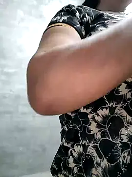 Snapshot of Bhabhi_jaan10 chatting on 10/25/25, 08:13 Bhabhi jaan10 online show from 10/25/25, 08:13