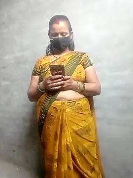 Snapshot of Bhabhi_jaan10 chatting on 10/23/25, 05:00 Bhabhi jaan10 online show from 10/23/25, 05:00