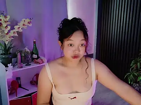 UrFavouriteCravings online show from 02/17/26, 02:20