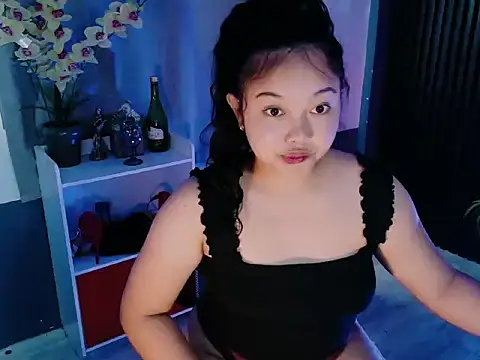 UrFavouriteCravings online show from 02/16/26, 02:54