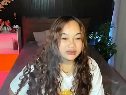 UrFavouriteCravings online show from 10/19/25, 12:57