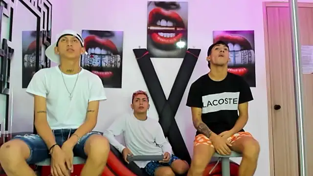 VERY HOT GUYS online show from 10/22/25, 01:16