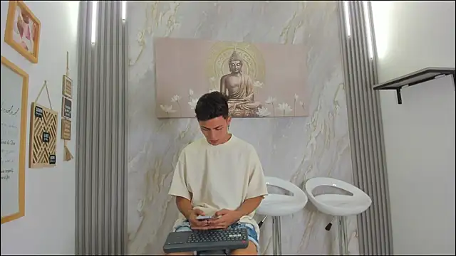 VERY HOT GUYS online show from 12/22/25, 07:30