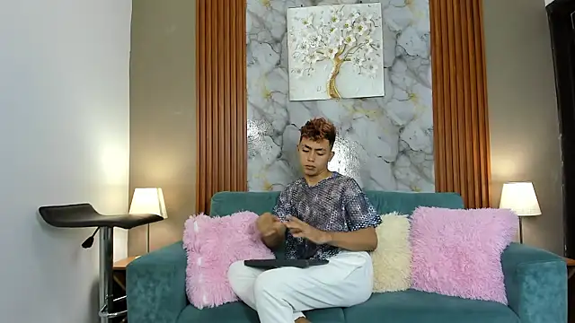 VERY HOT GUYS online show from 02/14/26, 01:22