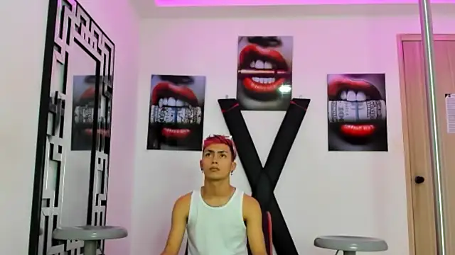 VERY HOT GUYS online show from 10/18/25, 10:56