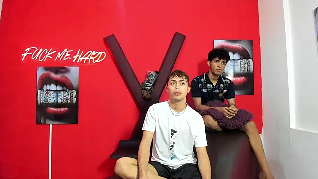 VERY HOT GUYS online show from 04/04/26, 07:31