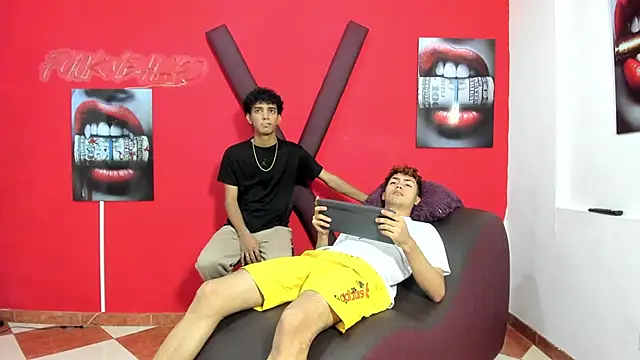 VERY HOT GUYS online show from 04/10/26, 07:21