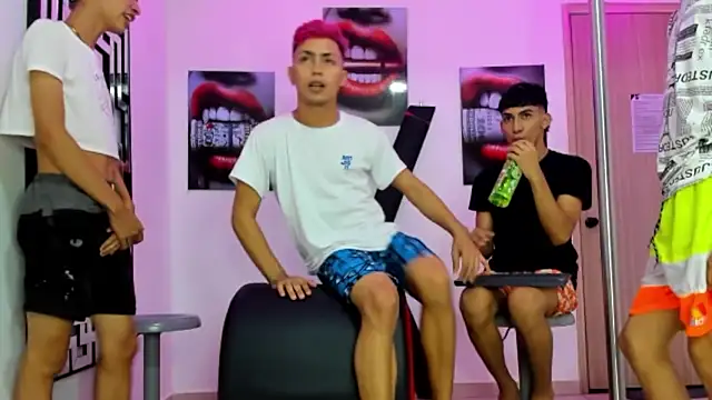 VERY HOT GUYS online show from 10/26/25, 01:39