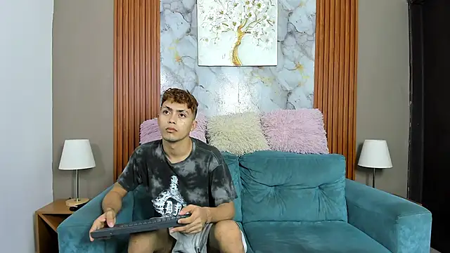 VERY HOT GUYS online show from 04/24/26, 07:21