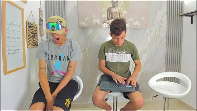 VERY HOT GUYS online show from 01/06/26, 01:15