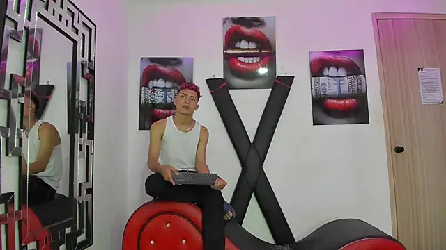 VERY HOT GUYS online show from 11/15/25, 01:09