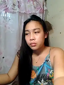 Snapshot of luna_light23 chatting on 10/07/25, 02:01 luna light23 online show from 10/07/25, 02:01