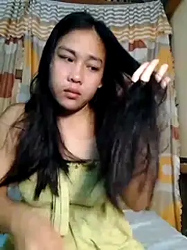 Snapshot of luna_light23 chatting on 10/16/25, 08:39 luna light23 online show from 10/16/25, 08:39