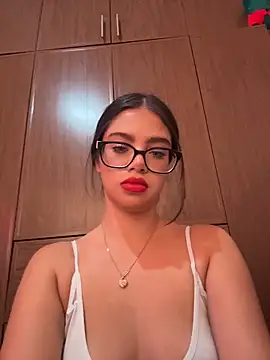 whitefoxxxx6 online show from 12/13/25, 11:22