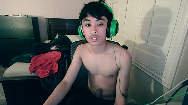 youngasianboy2007 online show from 03/01/26, 09:20