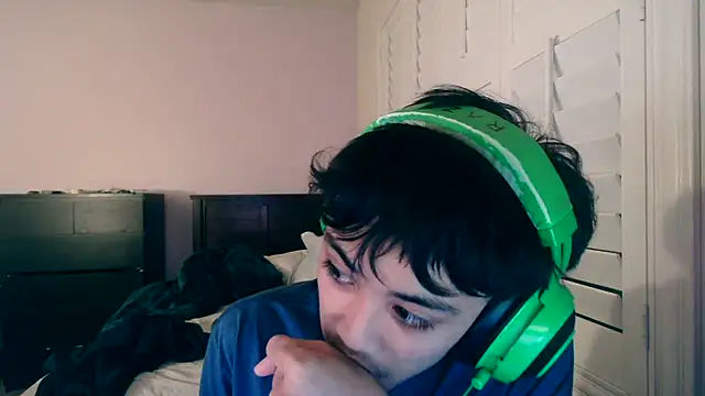 youngasianboy2007 online show from 02/28/26, 03:06