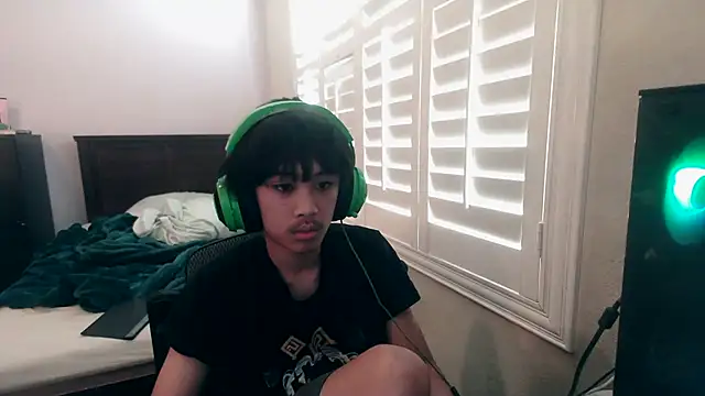 youngasianboy2007 online show from 10/24/25, 05:23