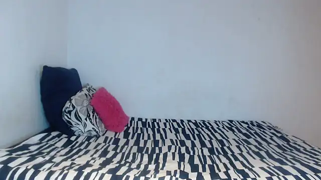 PIXIEBITCHXXX26 online show from 02/12/26, 05:02