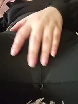 annyaparis online show from 02/28/26, 10:42