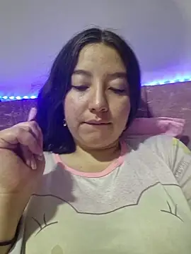 annyaparis online show from 12/21/25, 12:57