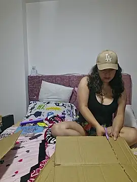 annyaparis online show from 01/15/26, 12:47