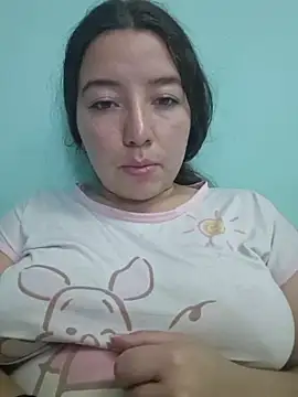 Snapshot of annyaparis chatting on 10/17/25, 01:42 annyaparis online show from 10/17/25, 01:42