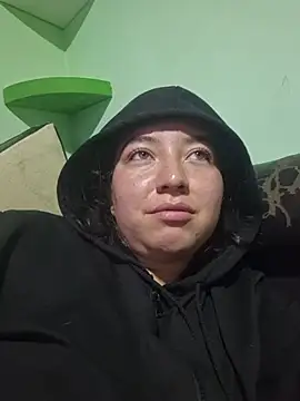 annyaparis online show from 11/19/25, 12:10