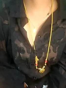 Snapshot of tamil_thaara03 chatting on 12/19/25, 06:43 tamil thaara03 online show from 12/19/25, 06:43