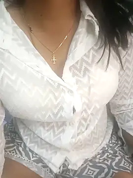 Snapshot of tamil_thaara03 chatting on 01/06/26, 07:40 tamil thaara03 online show from 01/06/26, 07:40