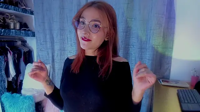 AmaruBloom online show from 10/12/25, 03:30