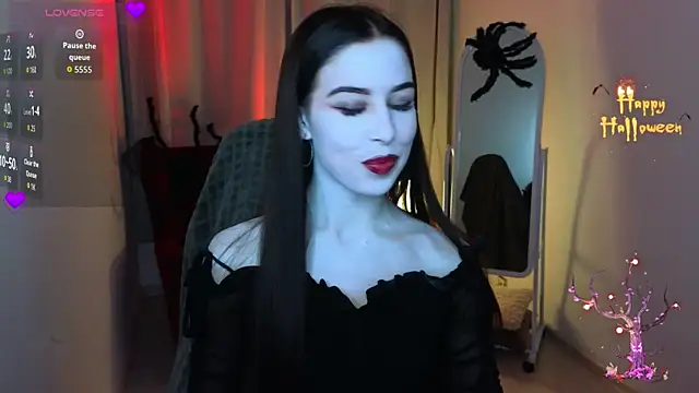 ChloeSammers online show from 10/31/25, 02:46