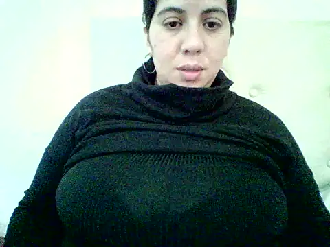 Snapshot of Benditofetiche chatting on 08/04/26, 04:11 Benditofetiche online show from 08/04/26, 04:11
