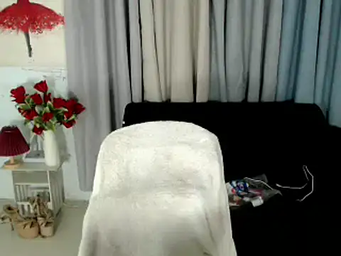 xAsianTOPModelx online show from 11/09/25, 10:36