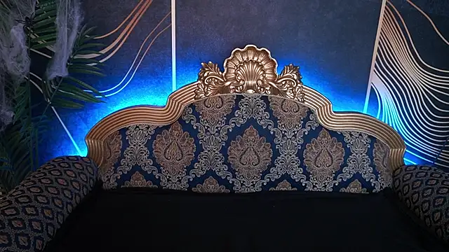 IsabelleDiorr online show from 10/27/25, 08:54