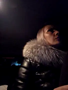 KirraWhite online show from 12/19/25, 04:38