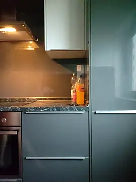 rezzzze online show from 11/30/25, 07:31