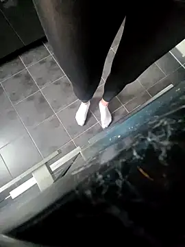 rezzzze online show from 11/01/25, 02:11