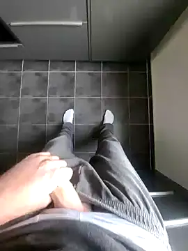 rezzzze online show from 11/13/25, 11:36