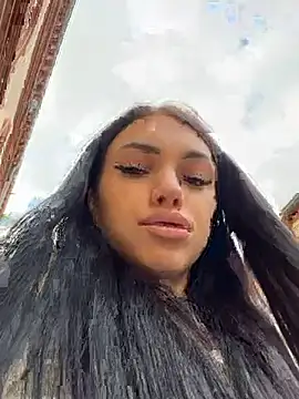 Snapshot of ilariea_girl chatting on 10/24/25, 02:16 ilariea girl online show from 10/24/25, 02:16