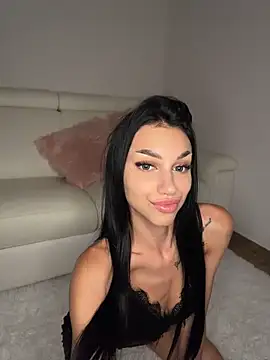 Snapshot of ilariea_girl chatting on 07/10/26, 04:29 ilariea girl online show from 07/10/26, 04:29