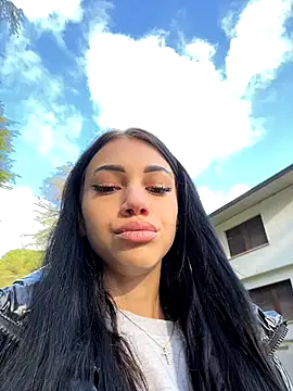ilariea girl online show from 10/15/25, 07:16