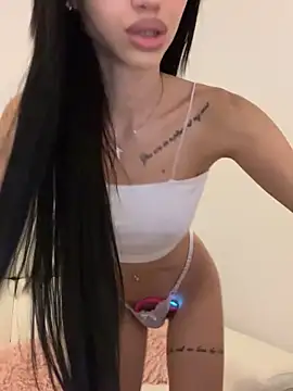 Snapshot of ilariea_girl chatting on 11/04/25, 11:08 ilariea girl online show from 11/04/25, 11:08