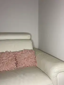 Snapshot of ilariea_girl chatting on 11/27/25, 09:37 ilariea girl online show from 11/27/25, 09:37