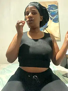 MissBubbles04 online show from 11/02/25, 07:08