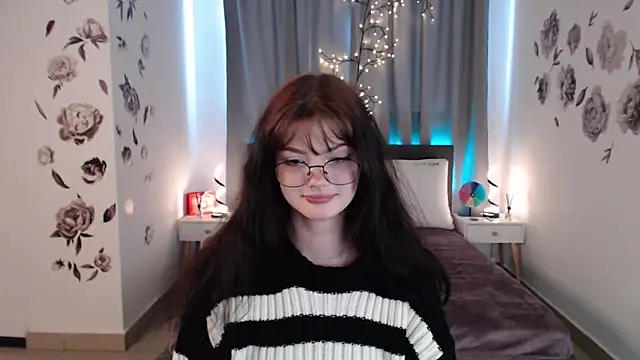 Snapshot of MileyRood chatting on 11/16/25, 01:21 MileyRood online show from 11/16/25, 01:21