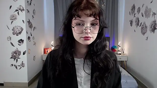 Snapshot of MileyRood chatting on 10/01/25, 11:19 MileyRood online show from 10/01/25, 11:19