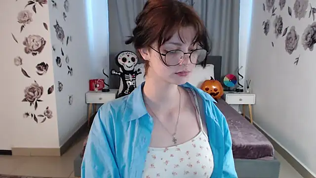 Snapshot of MileyRood chatting on 11/02/25, 11:10 MileyRood online show from 11/02/25, 11:10